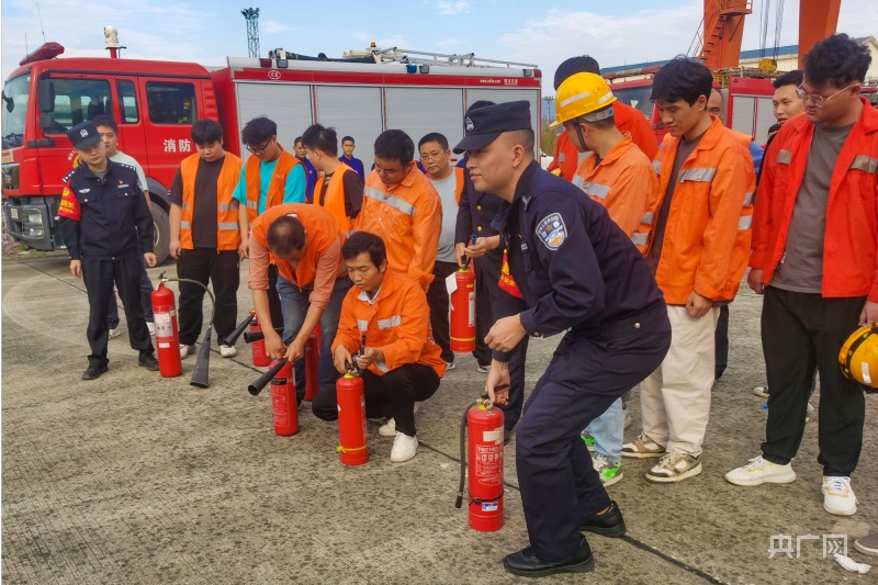 福建启动“119”消防安全月宣传活动央广网 3335