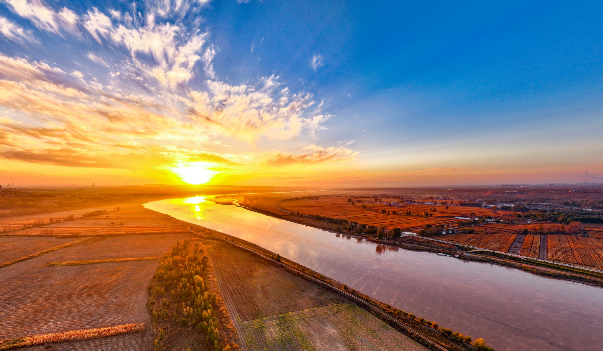 图集初冬黄河岸感受大河豪迈