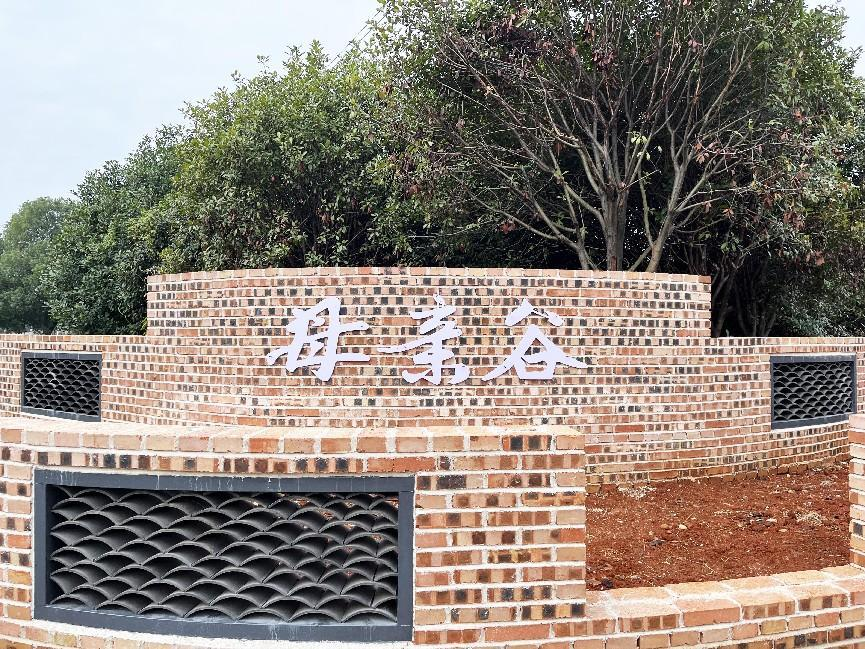 周边环绕水师广场,三潭印月,金甲古镇,金甲植物园,水师山庄等乡村旅游