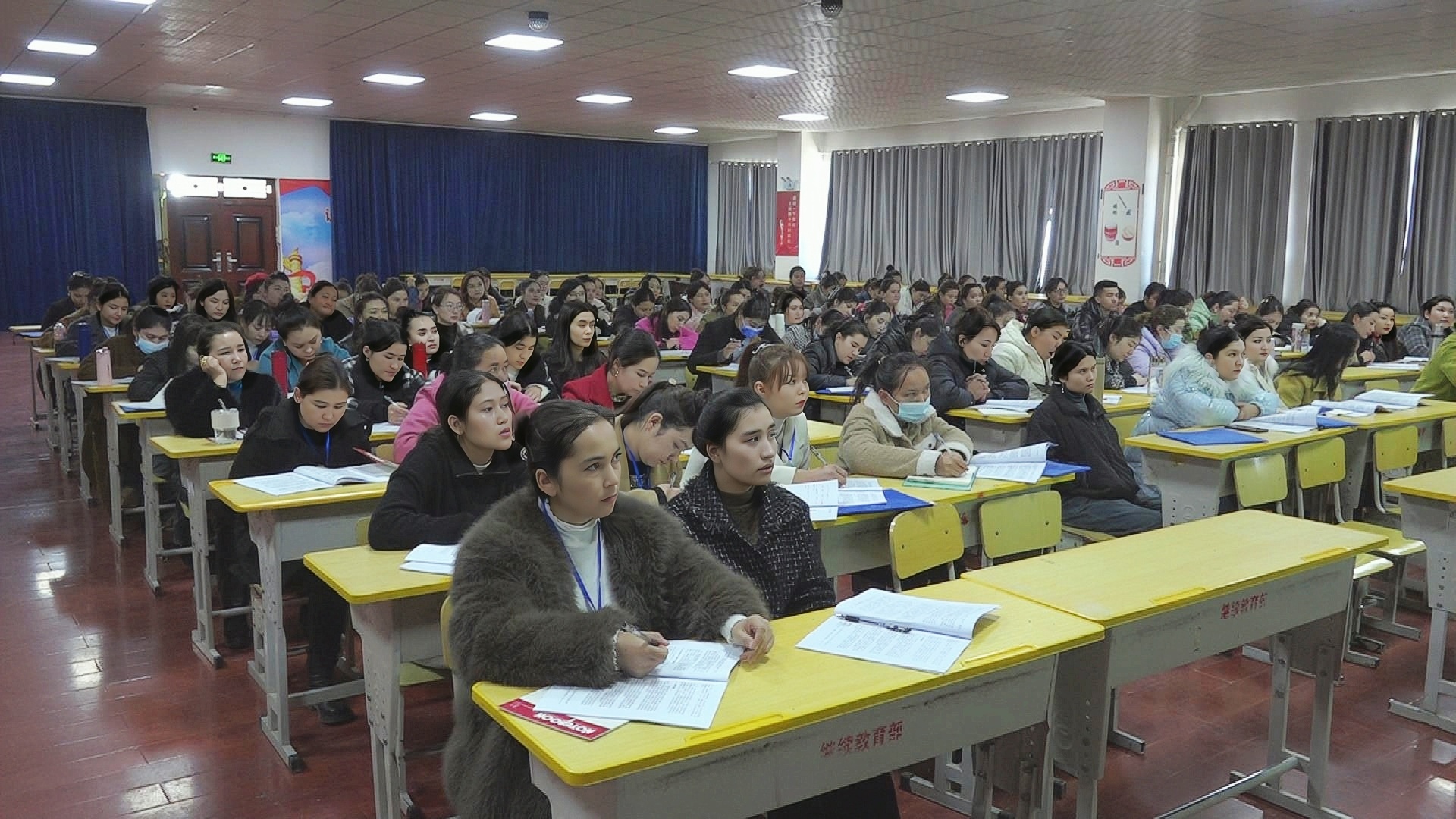 墨玉县护理管理及临床护理专项能力提升培训班开班