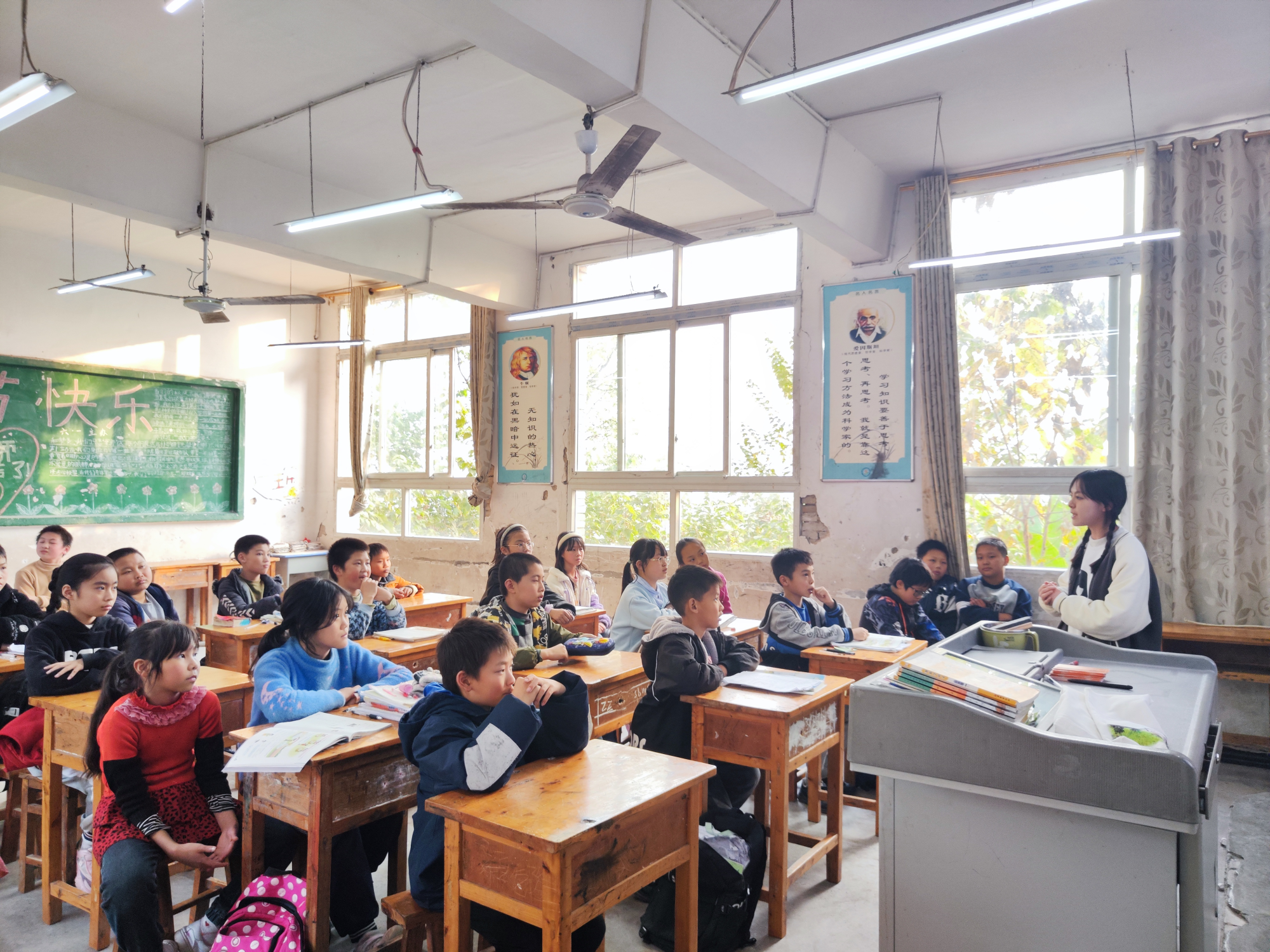 重庆市合川区蒲溪完全小学开展儿童自我保护教育