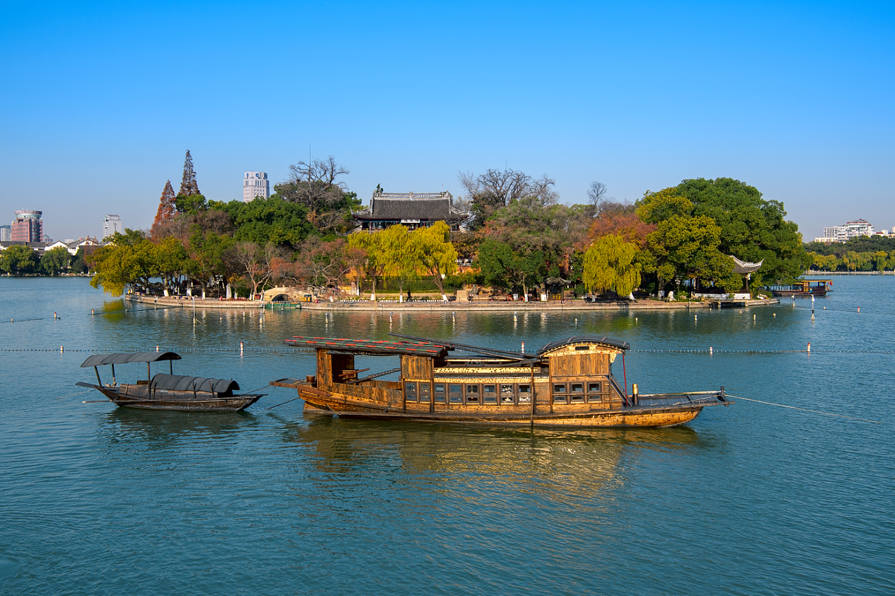 弘扬红船精神 2023"红船论坛"在浙江嘉兴召开_央广网