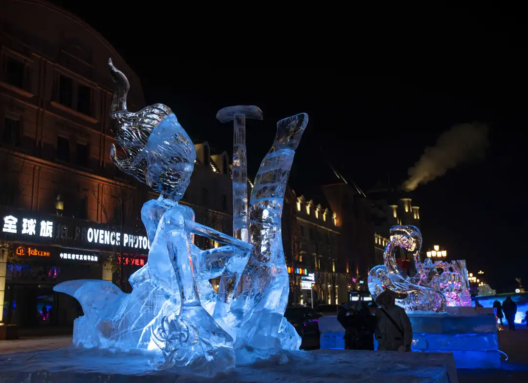 近百组冰雕即将亮相哈尔滨世界欢乐城_央广网