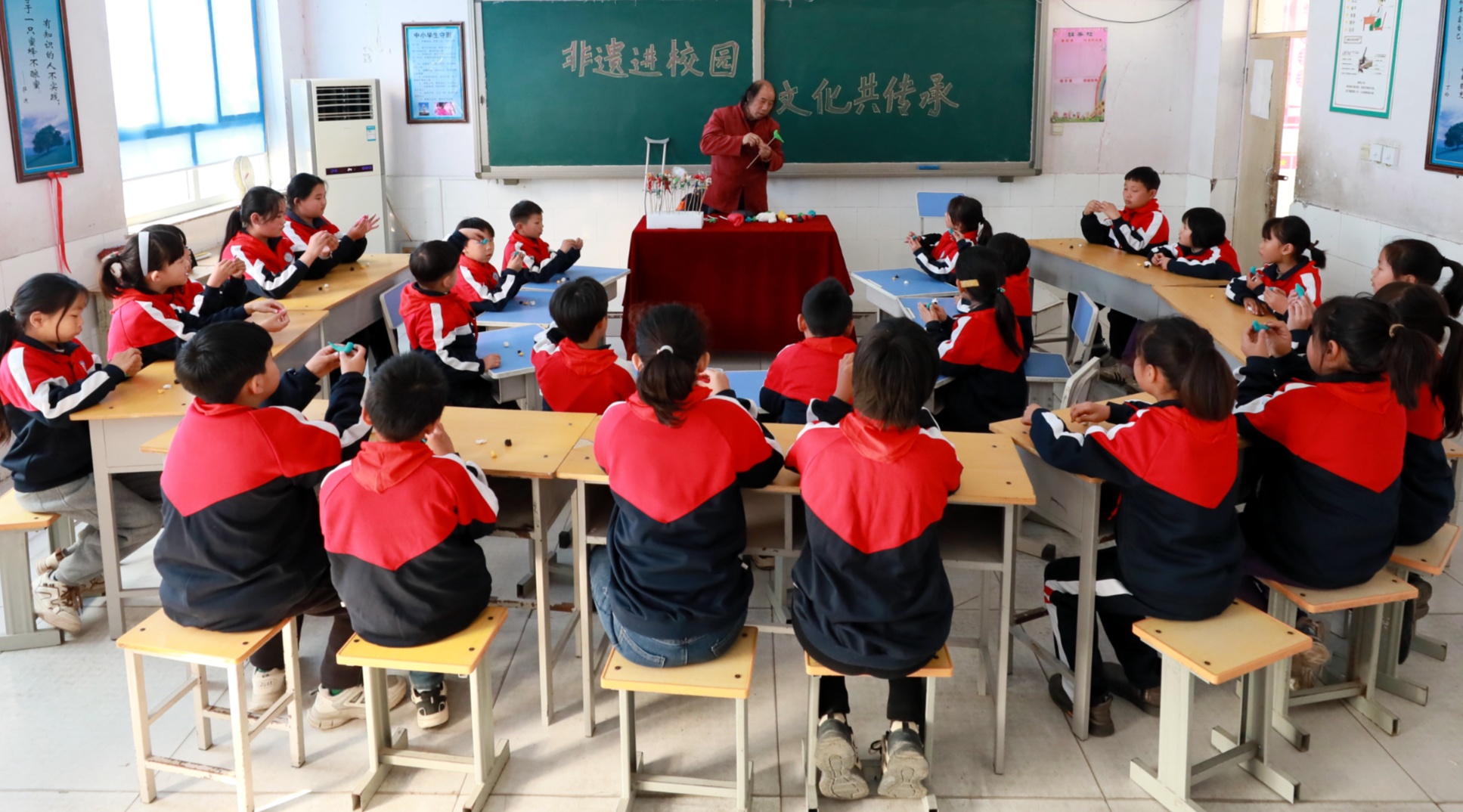 摄)近日,为传承优秀传统文化,河北省邢台市任泽区西固城镇辛益小学