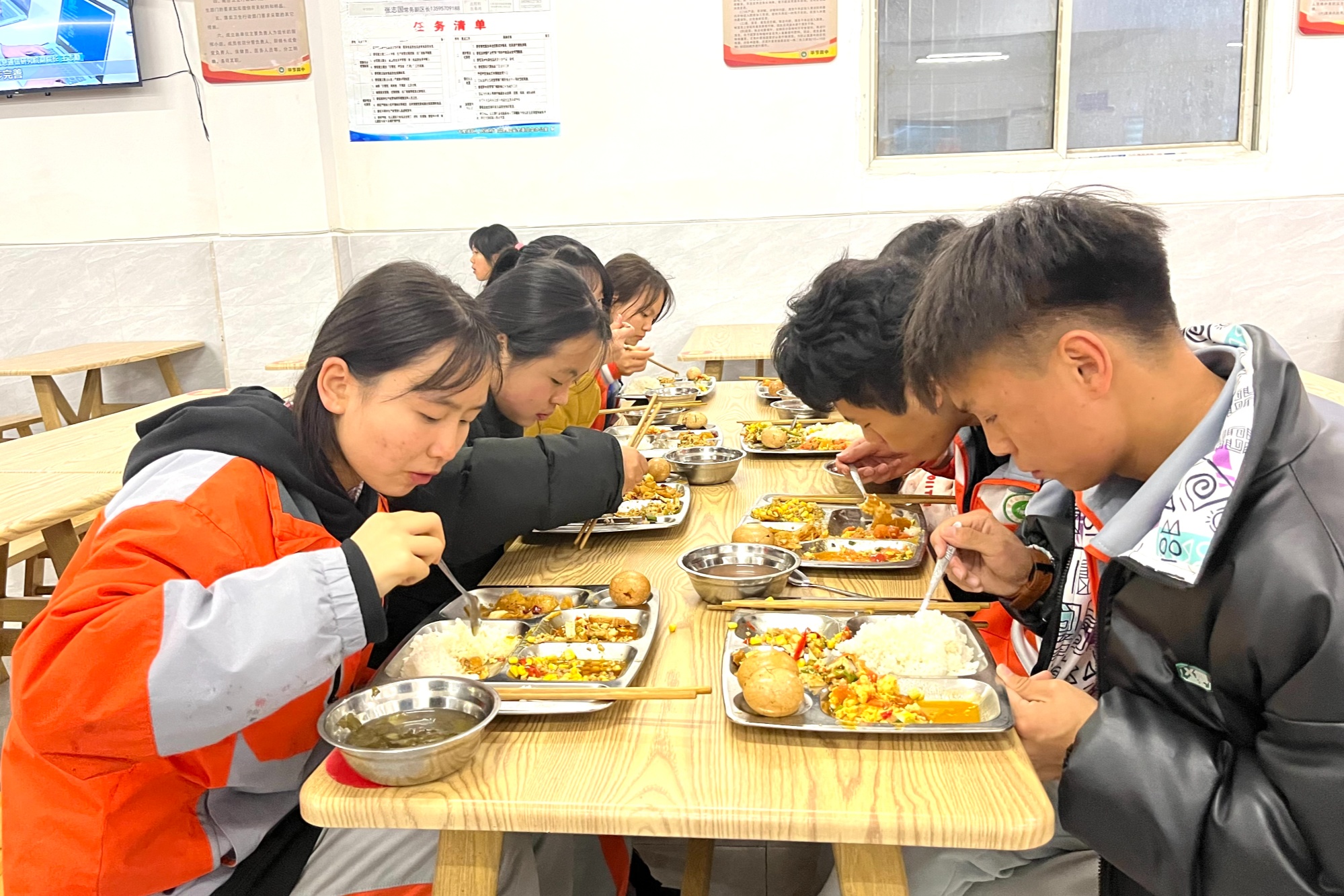 贵州七星关：专项整治学生餐 让学生舒心让家长放心(图2)