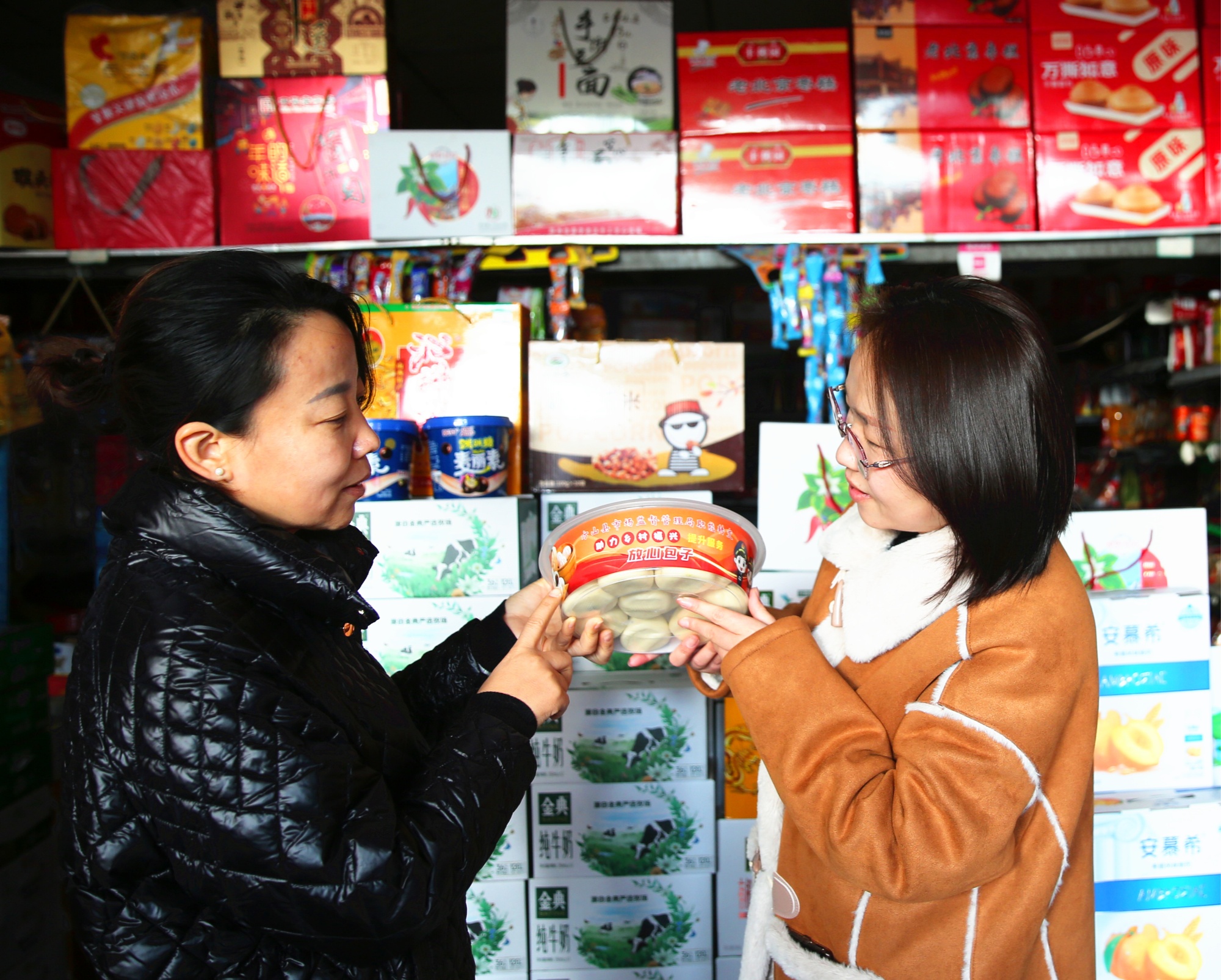 订单化生产的包子在市场大受欢迎(方山县委宣传部供图)在谈到下一步