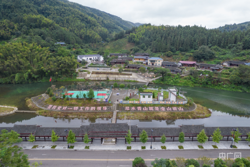 和美湘村深渡苗族鄉創建美麗宜居村莊勾勒人居環境新顏值