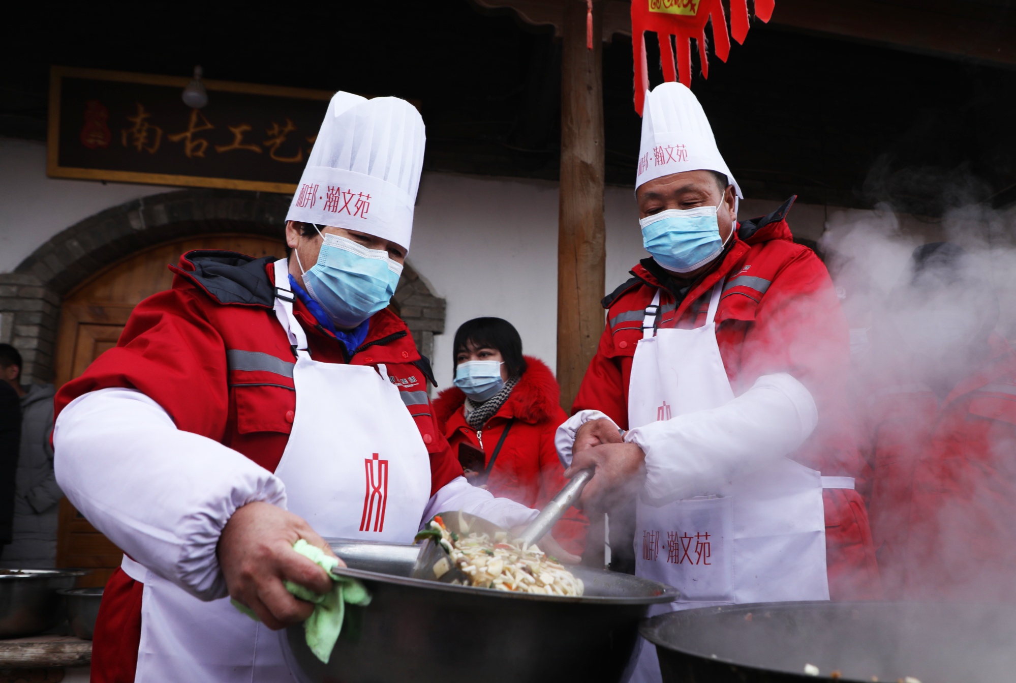 千人饭制作过程图片