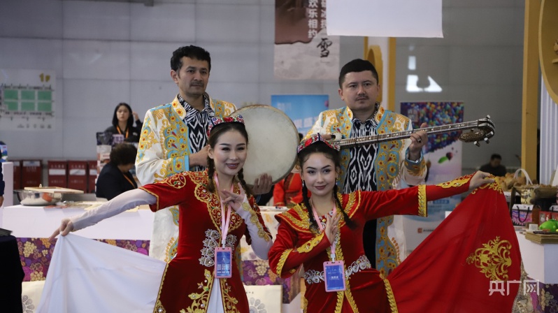 Bsports·体育疆遇热“雪”丨“走”进冬博会 一站式领略新疆之冬|把你玩坏掉