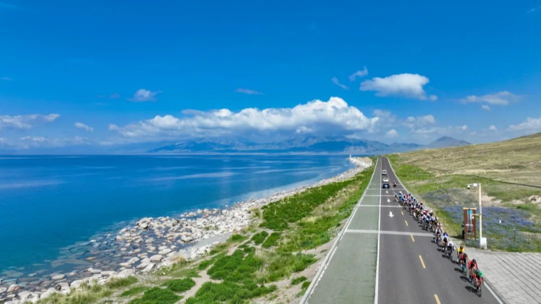 博州赛里木湖景区又添5块"金字招牌"_央广网