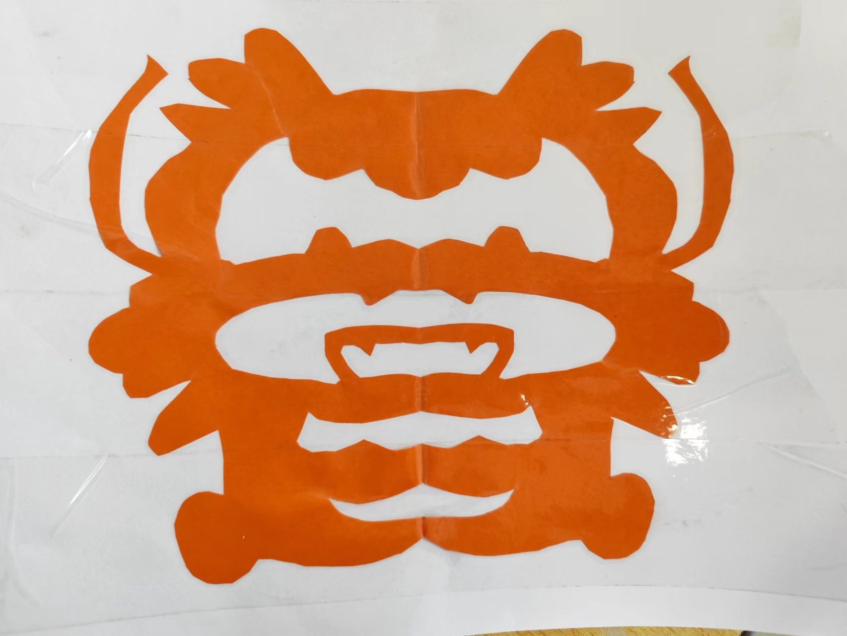 保定曲阳非遗剪纸话龙年