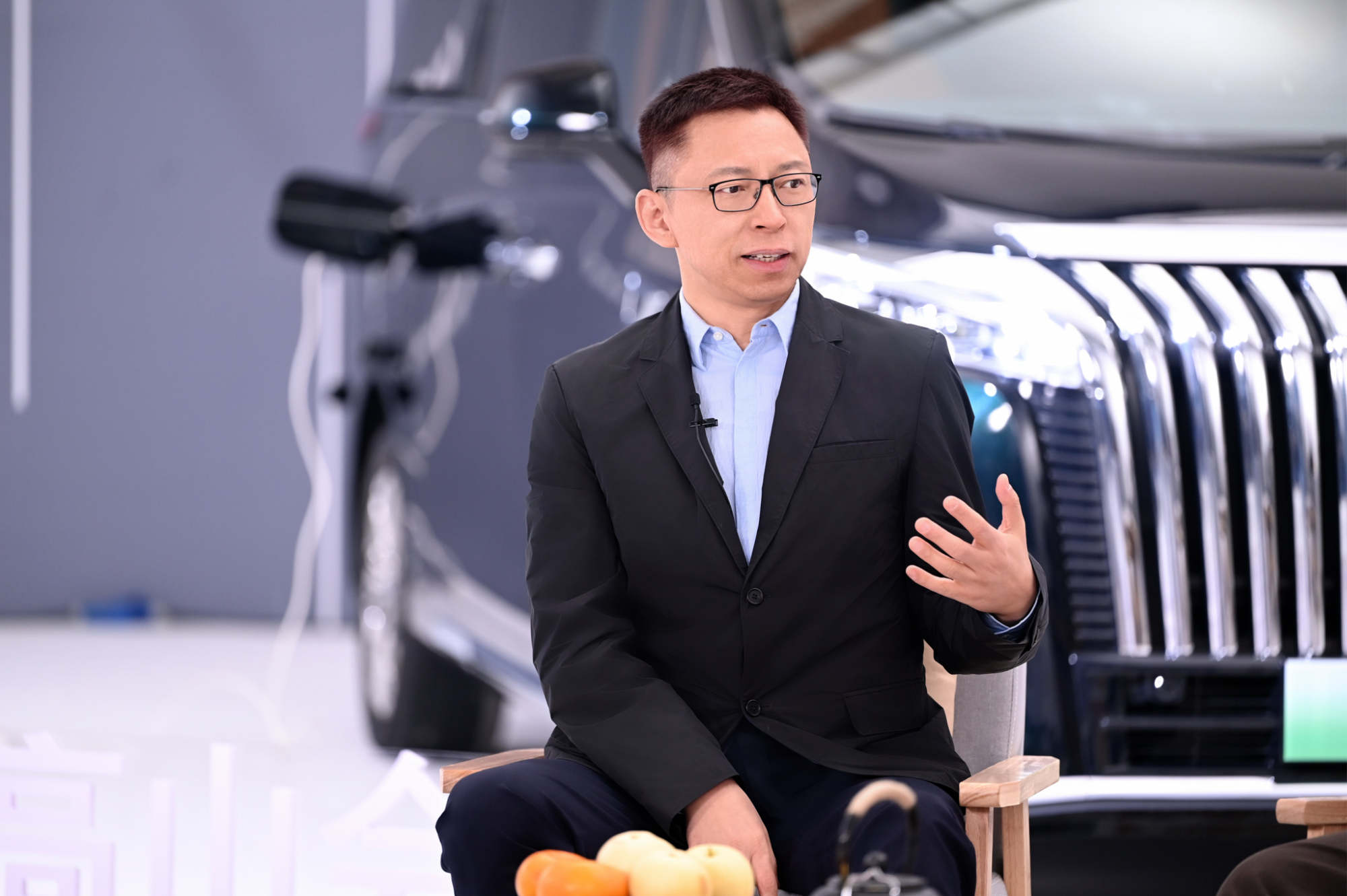 张朝阳、冯仑跨界对谈:创业不要随大流,专注、技术、持久的人更容易成功_央广网