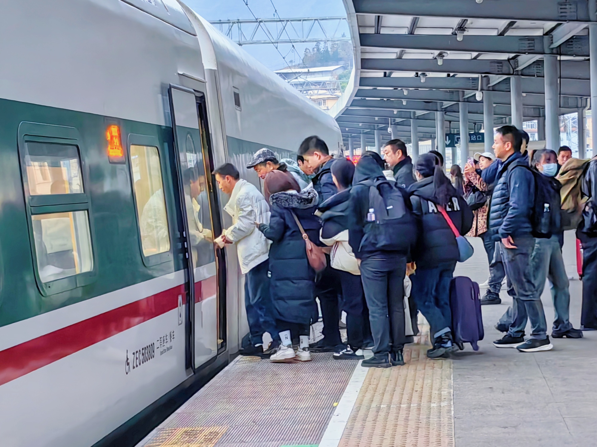 春运期间陕铁预计发送旅客1567万人次