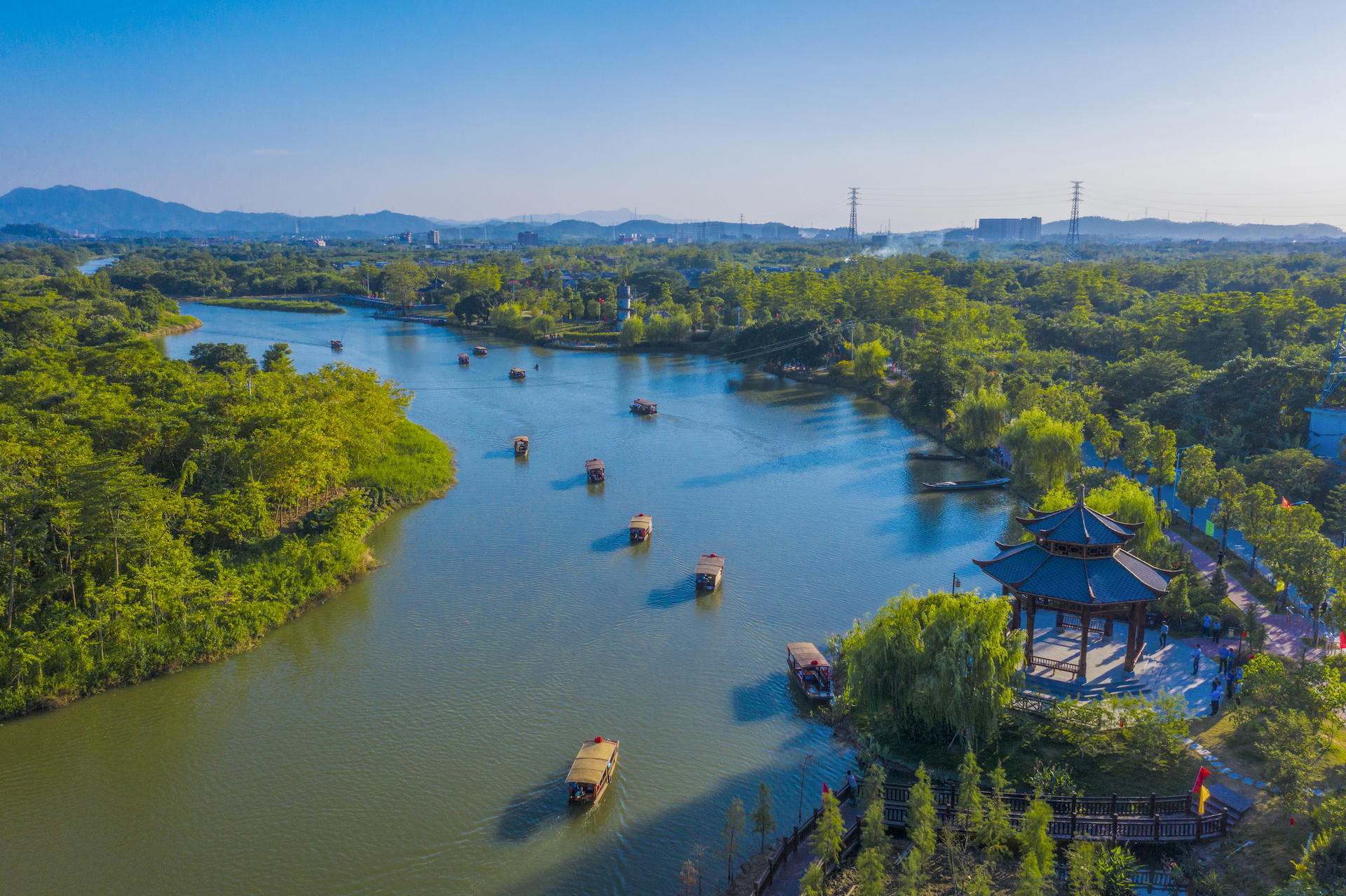 奋力书写南粤河湖答卷