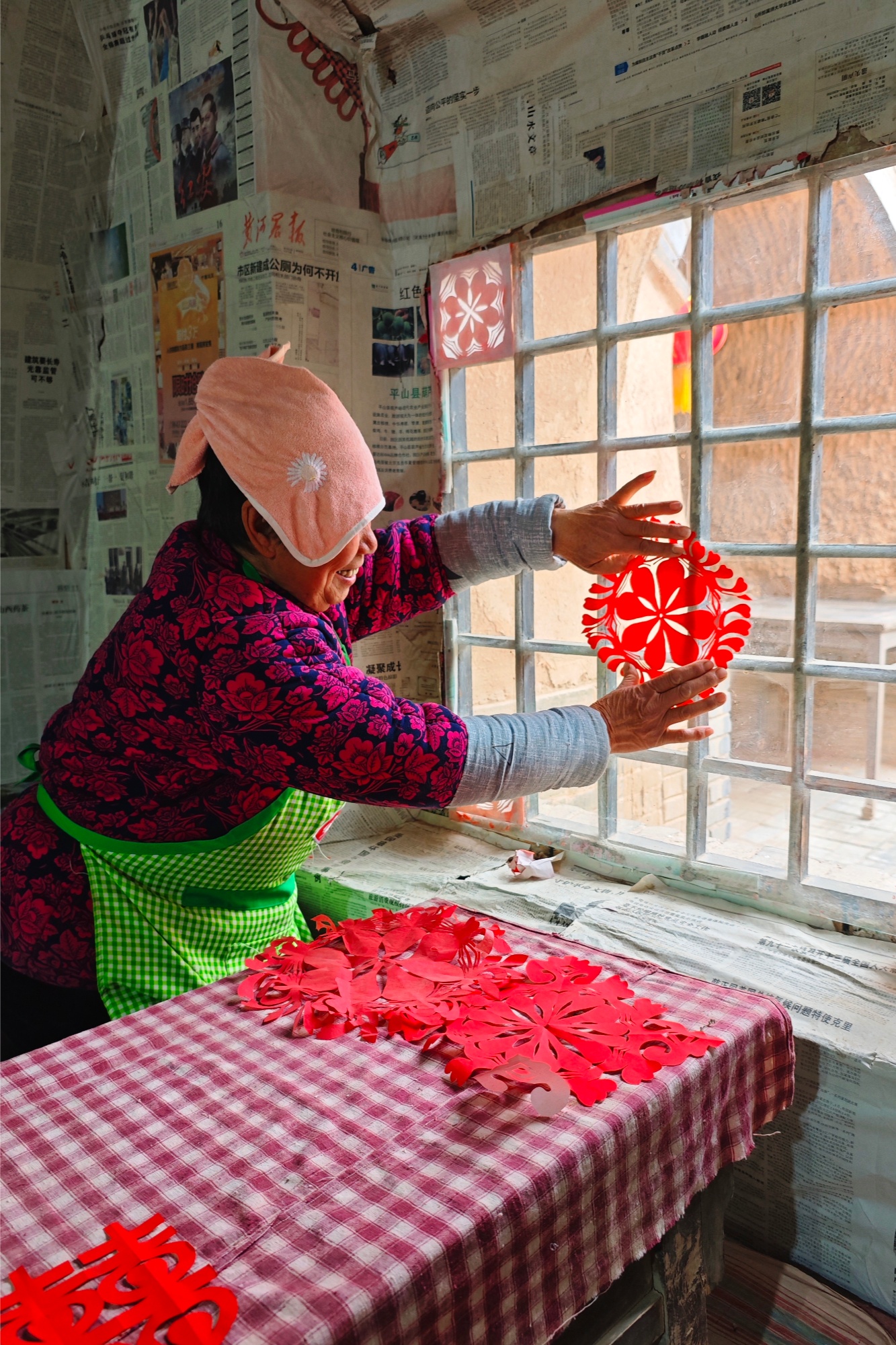 山西平陆地窨院里年味浓