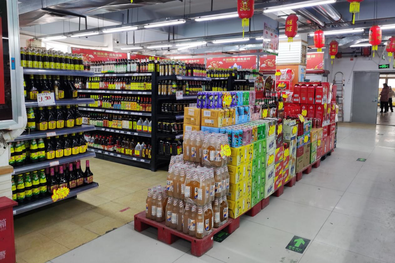 琳琅满目的商品  (马季  摄)近日,在新疆泽普县超市内看到,一条精心