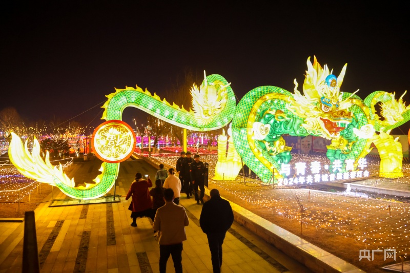 江西共青城灯会年警保安全