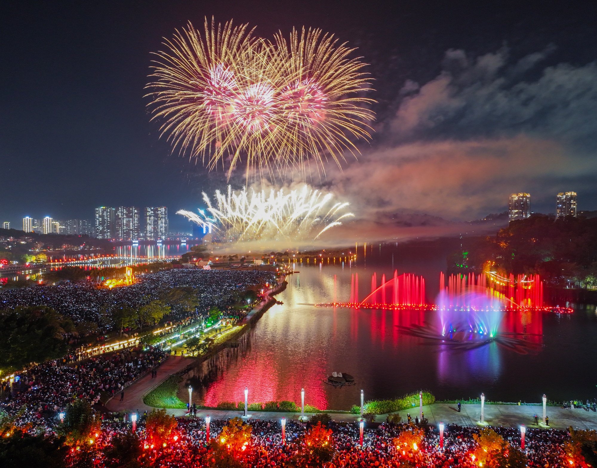 阳江烟花炸头图片