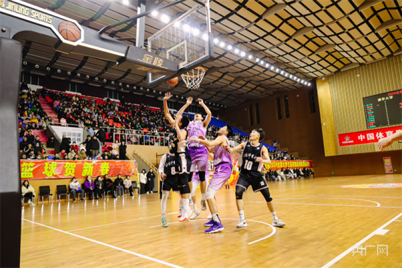 为热爱开场！2024全国大学生篮球邀请赛在郑州开幕
