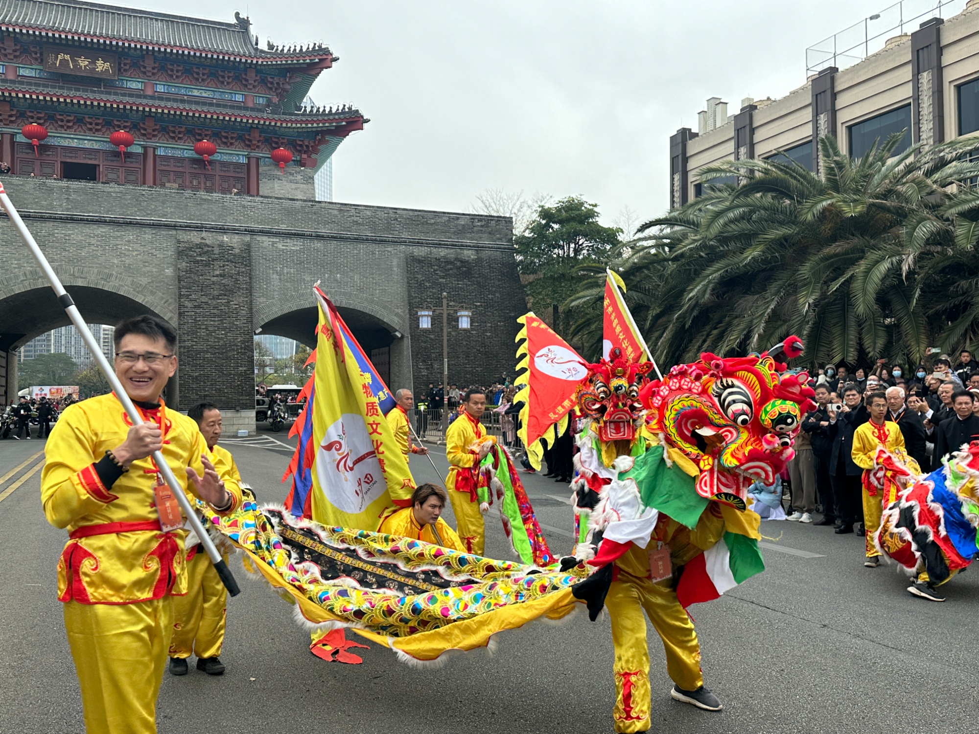 “中国龙”集结 让非遗“热”起来