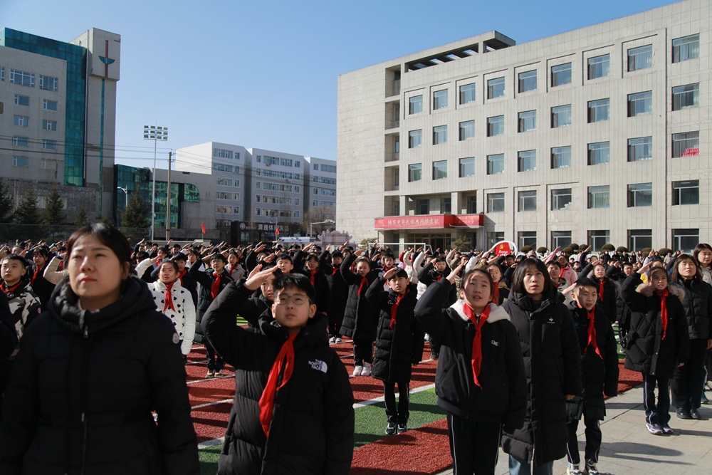 延吉中小学生春季开学第一课--铸牢中华民族共同体意识