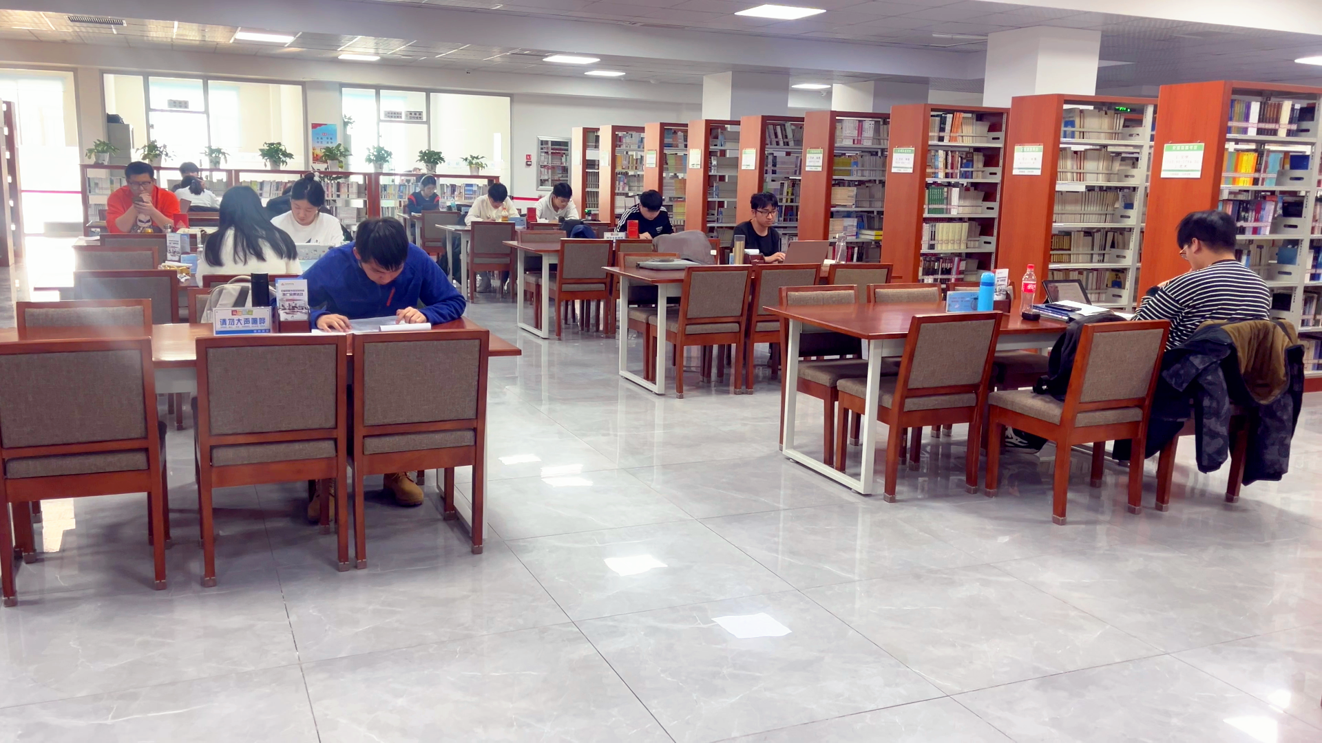 寒假期间安图县图书馆接待读者1.3万人次