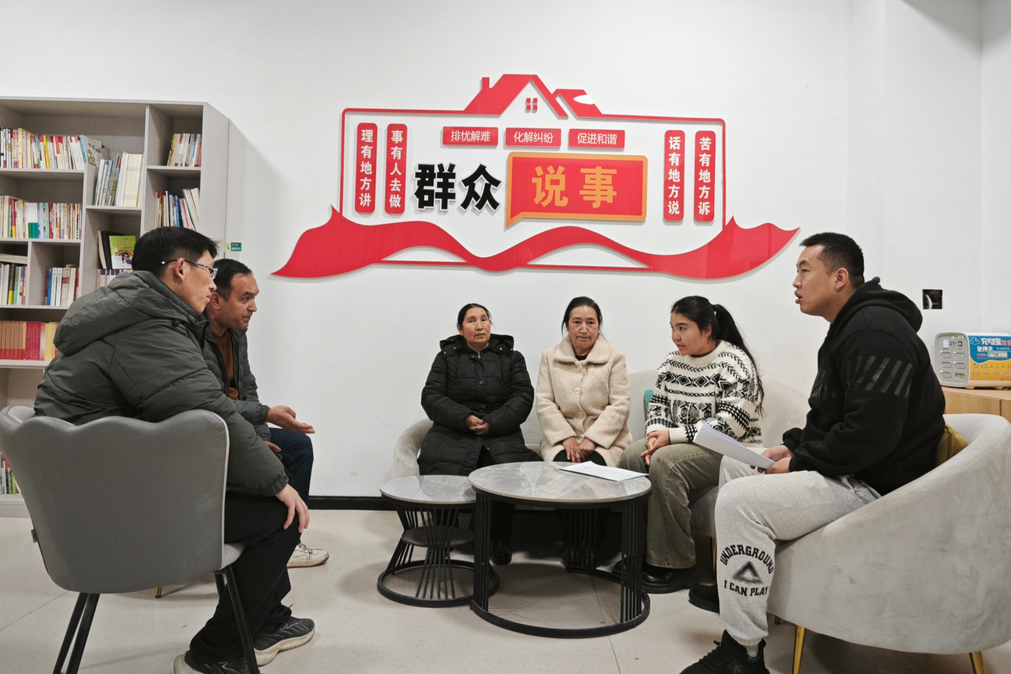 墨玉县这个社区的"一站式服务"真暖