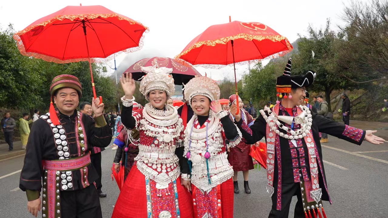 歌舞盛宴贵州贞丰2024年二月二苗族走亲节举行