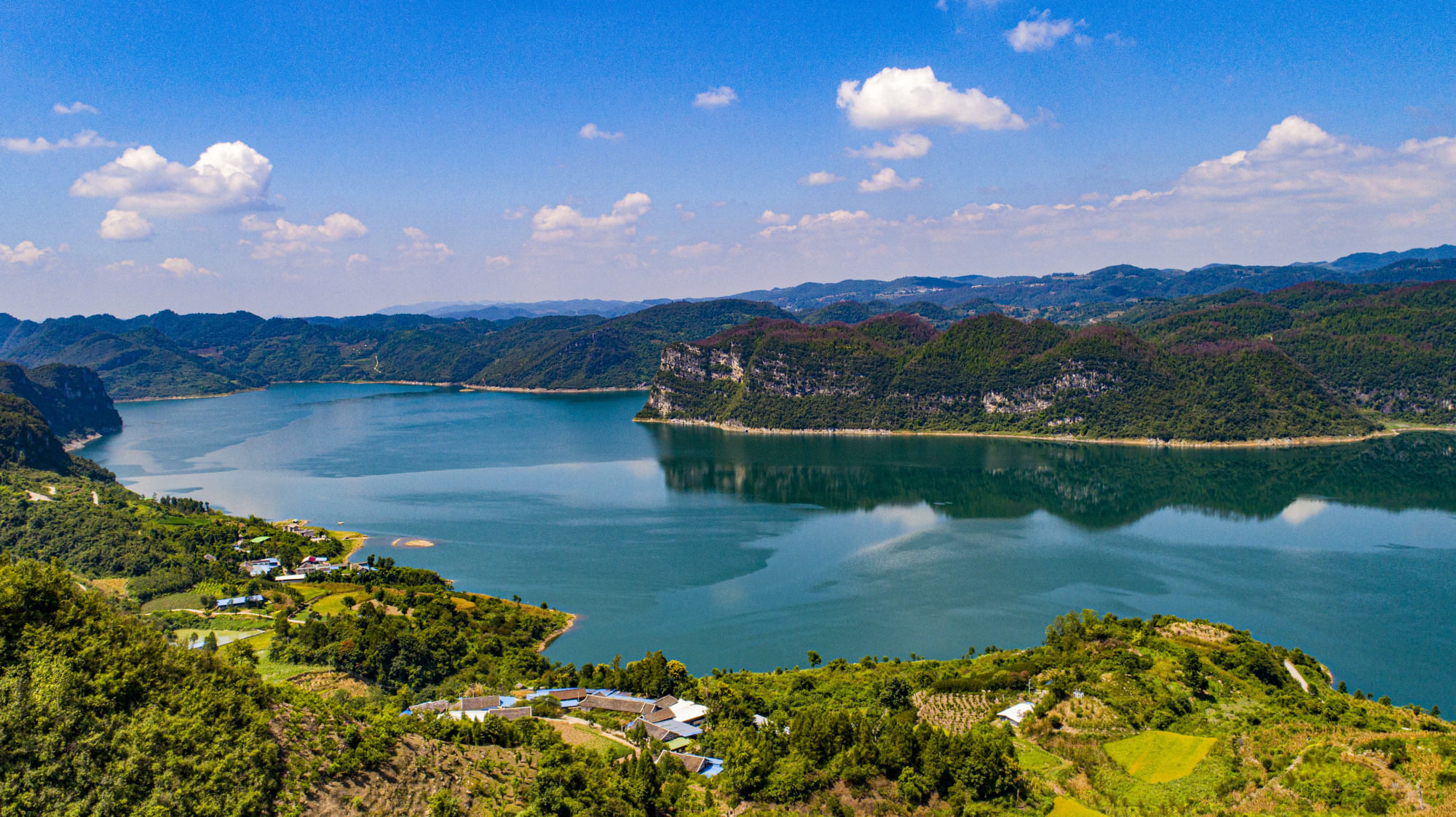 昔日污江换新颜今朝碧波绘新景贵州瓮安持续推进乌江流域水生态文明