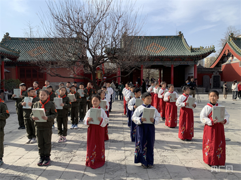 河南郑州：春和景明 琴诗同音游文庙