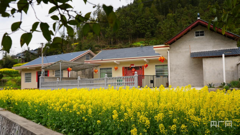 振兴湘村中方一村美变村村美