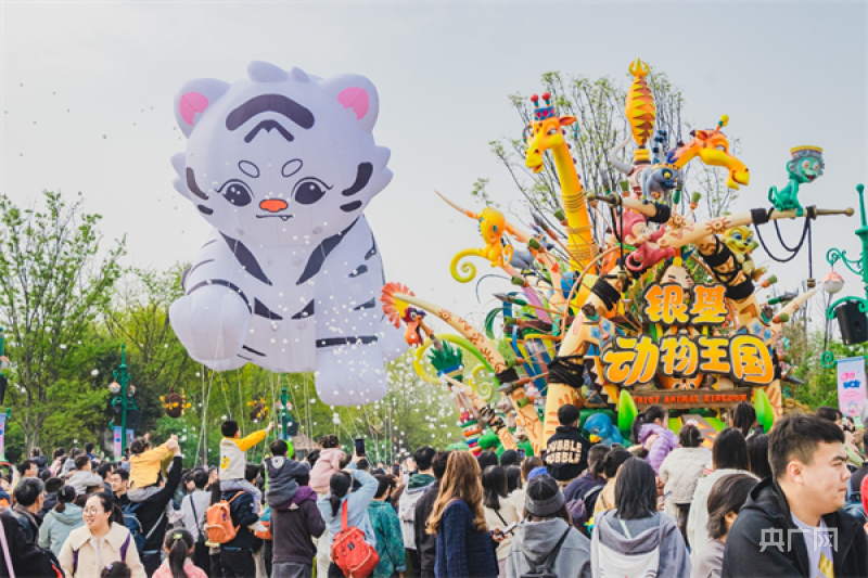 郑州银基旅游度假区清明假期接待游客超15万人次