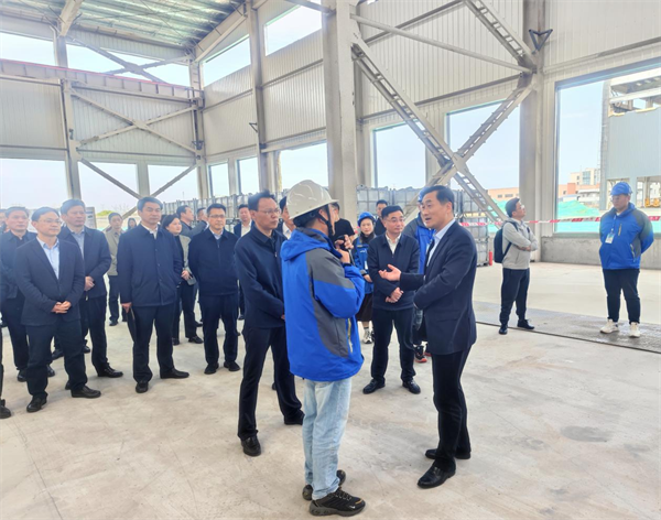 江宁区委主要负责人表示,全区上下牢牢把握高质量发展这个首要任务