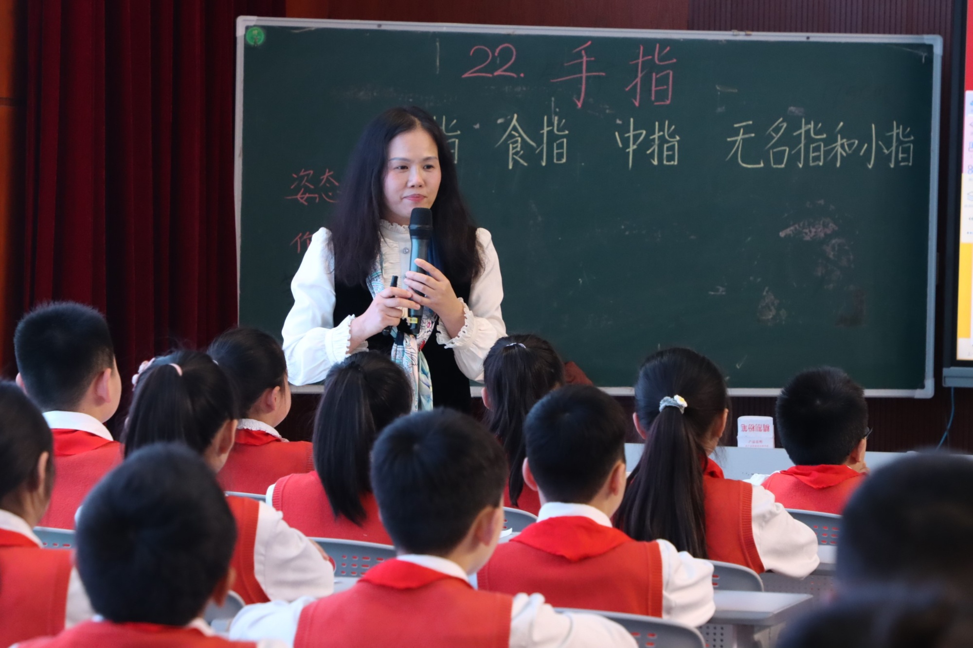 重庆特级教师送教助力忠州二小卓越课堂研究