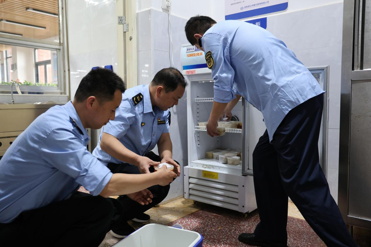 衡山县多部门联合开展食品安全应急演练