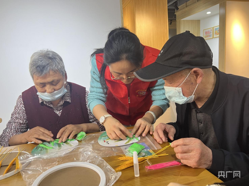 PG电子平台合肥包河：谷雨润万物环保趣手工