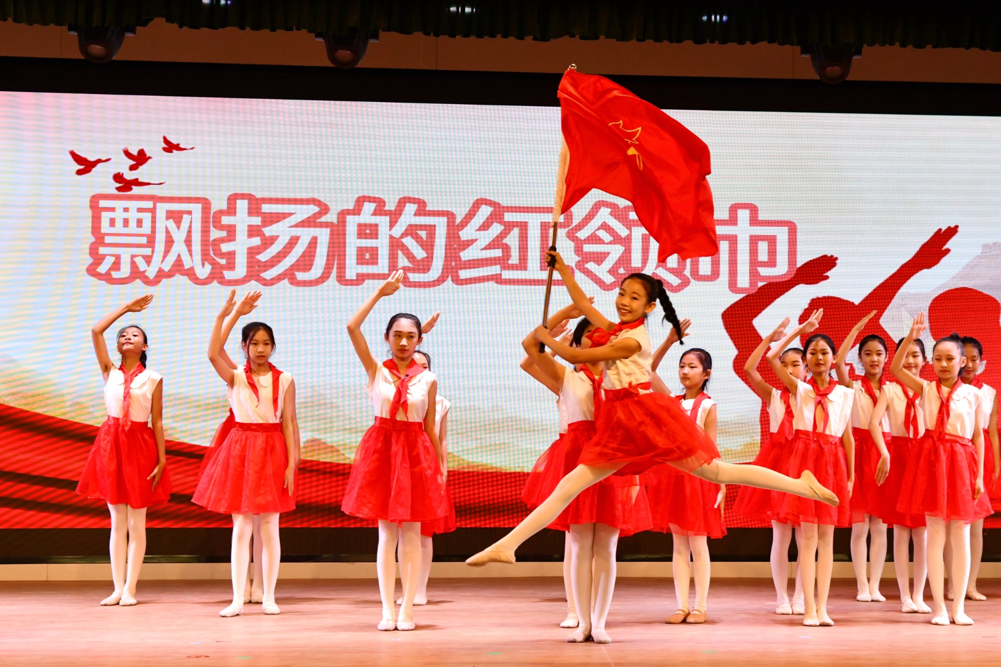 河北栾城举办中小学校园艺术节展演活动_央广网