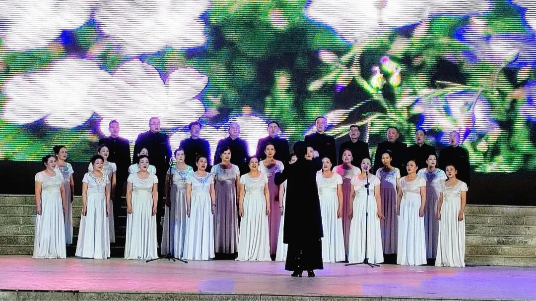 塔城市百日文化广场活动启动