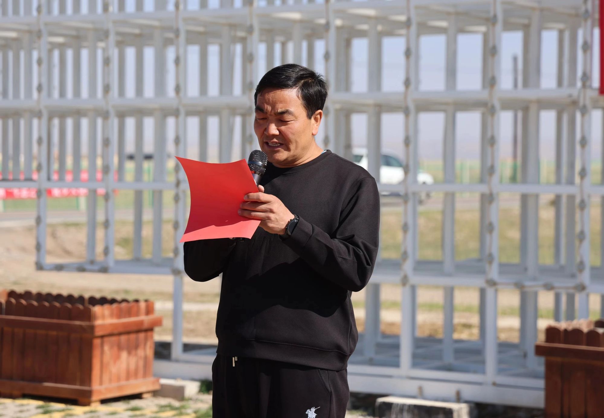 刚察县2024年青海湖"生态之旅"徒步大赛举行