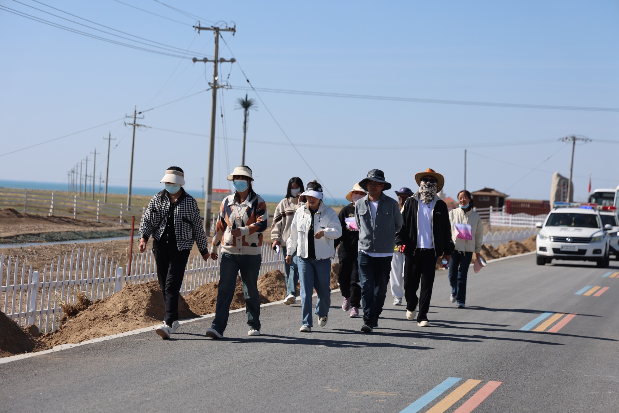 刚察县2024年青海湖"生态之旅"徒步大赛举行