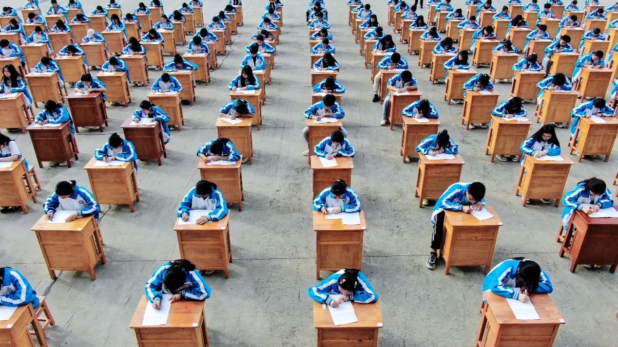 横平竖直写青春 忠县三汇中学墨香飘校园