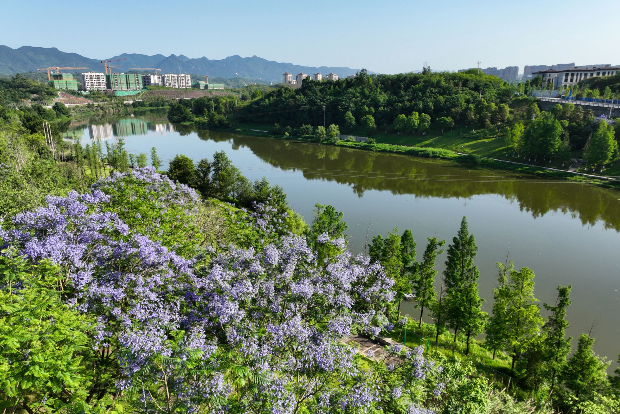 御临河两江新区段(王加喜  摄)值得关注的是,《方案》专章强调了构建