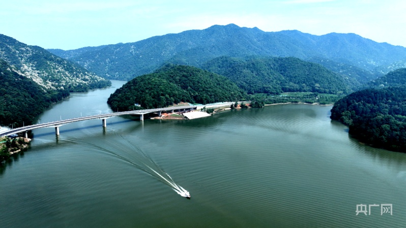 江西仙女湖：一桥飞架南北，天堑变通途