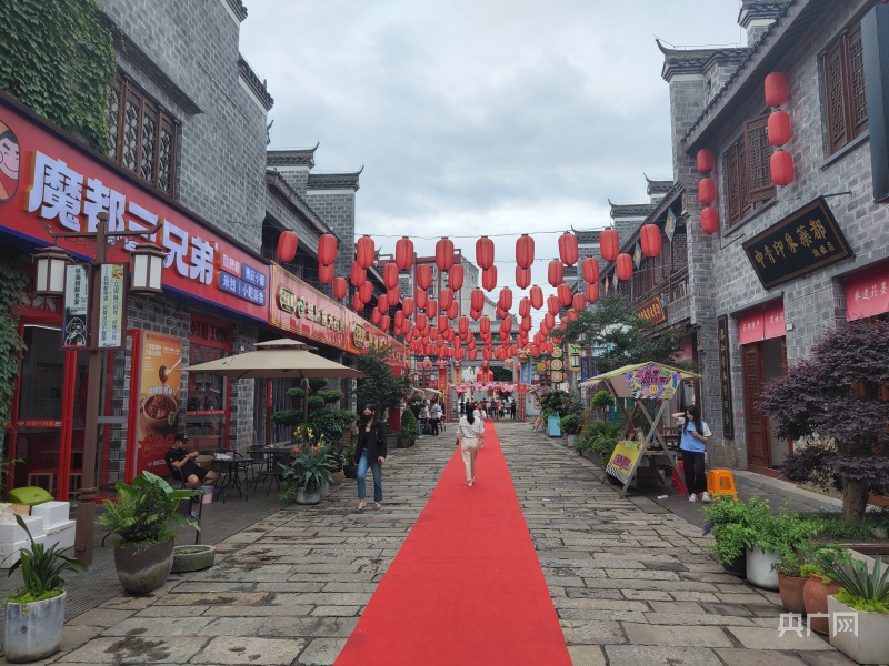 探访樟帮中医药一条街 感受便民中医诊疗服务