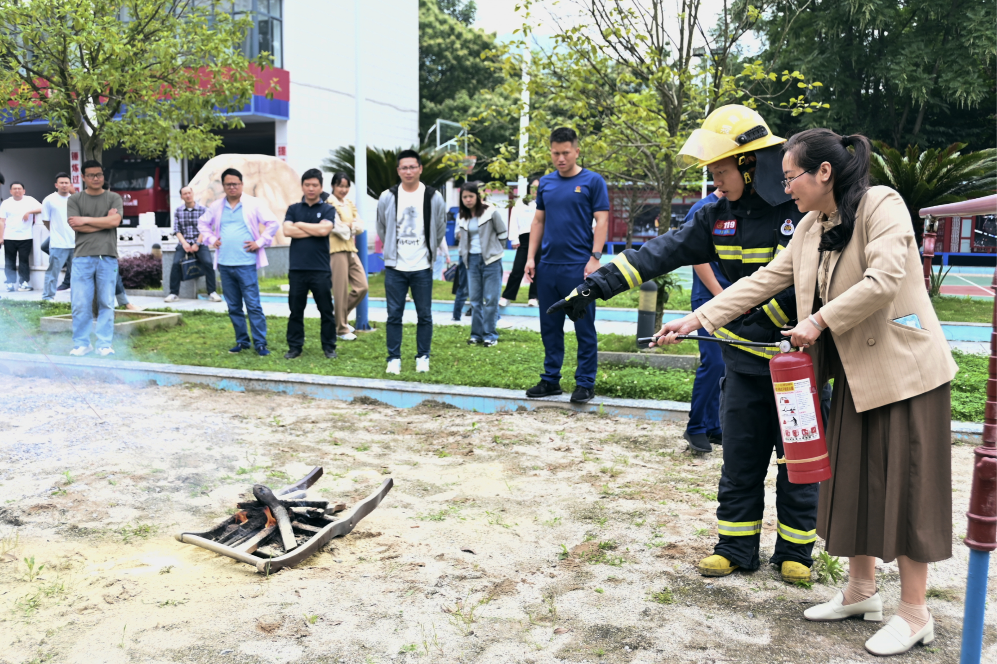 城步：消防安全培训进党校