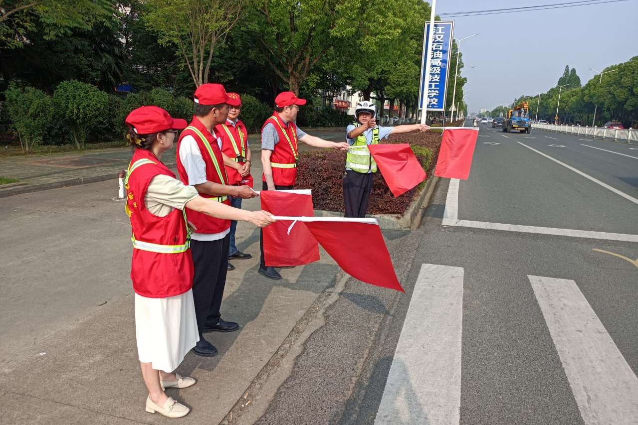 江汉油田在行动 志愿服务暖人心