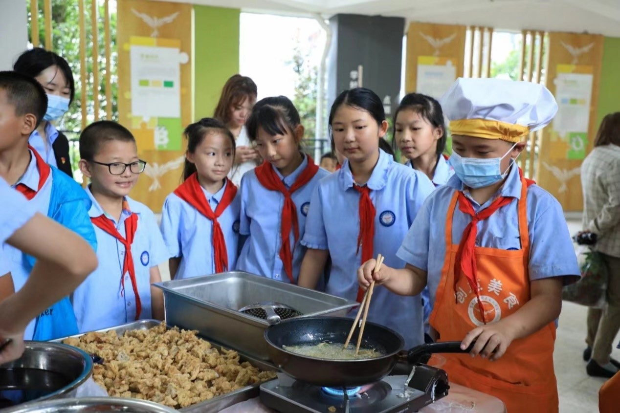 合川凤凰小学特色劳动教育展 带领学生感受劳动之美
