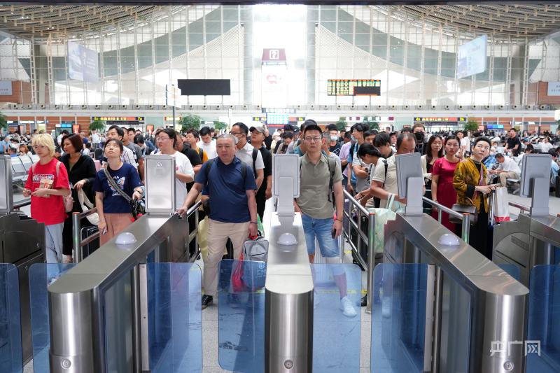 端午假期 厦门火车站预计发送旅客53万人次