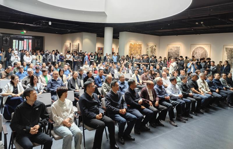 第七届哈尔滨美术双年展开幕