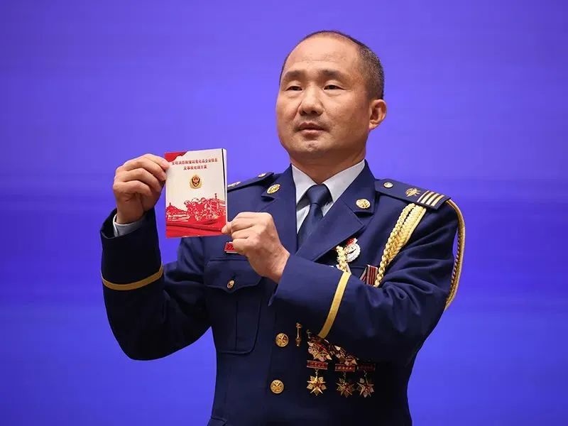 这些“物件”解码“时代楷模”_央广网
